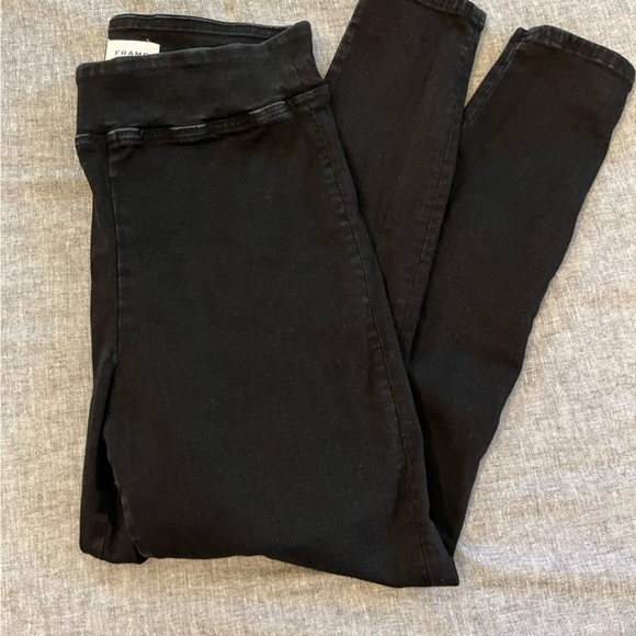 Frame The Jetset Skinny Crop in Sheen Noir - Picture 11 of 16